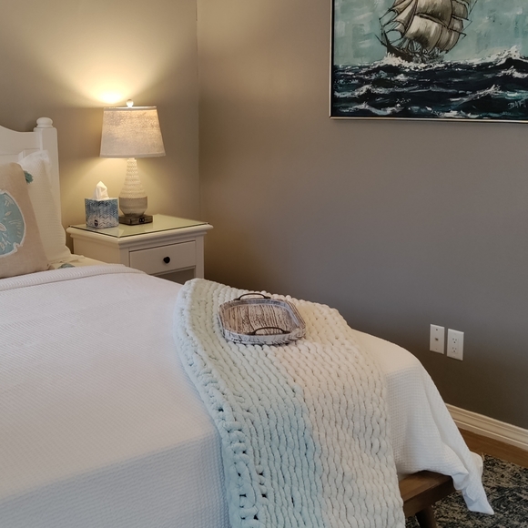 Chunky yarn throw - Picture 4 of 6